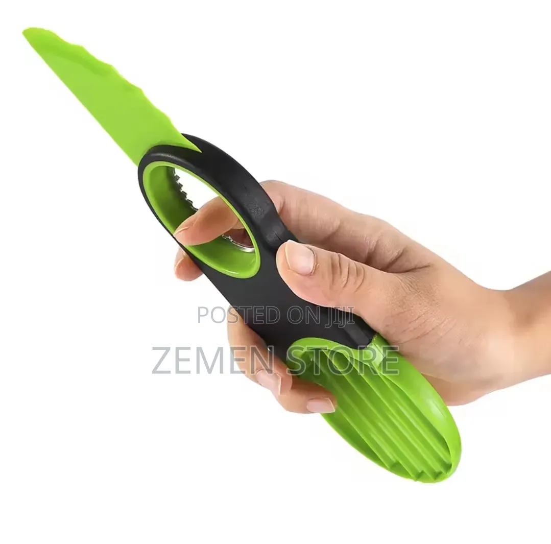 3-in-1 Avocado Slicer Cutter Pitter Tool ባለ 3 ጥቅም አቮካዶ መክተፊያ