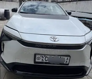Toyota bZ4X 2023 White