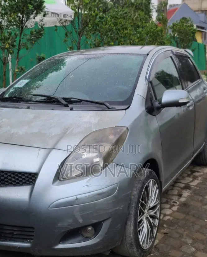Toyota Yaris 2008 Gray