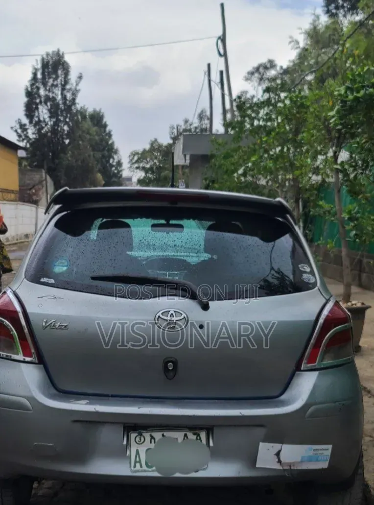 Toyota Yaris 2008 Gray