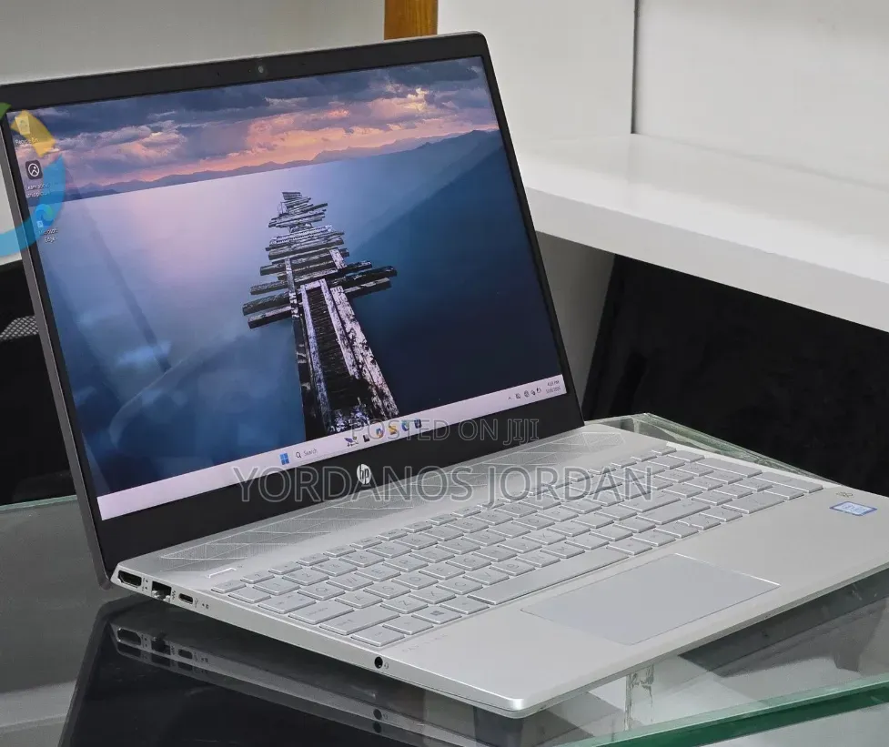 New Laptop HP Pavilion 15 8GB Intel Core i7 SSD 256GB