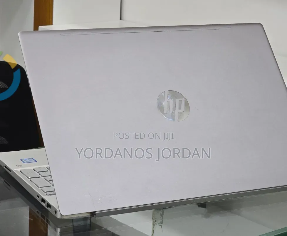 New Laptop HP Pavilion 15 8GB Intel Core i7 SSD 256GB