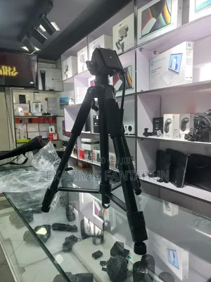 Tripod Brad New