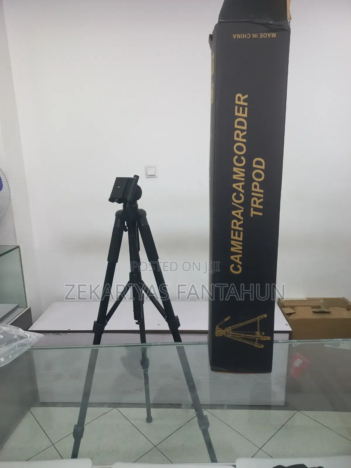 Tripod Brad New