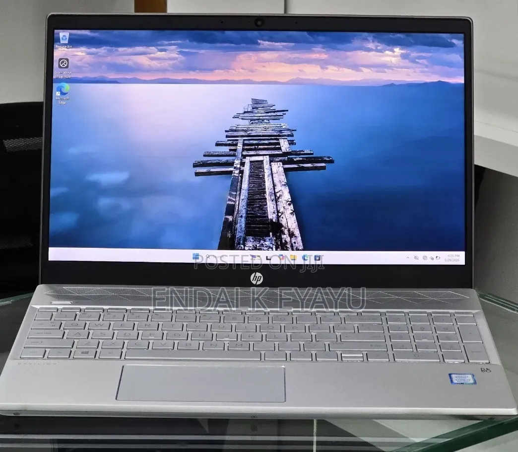 New Laptop HP Pavilion 15 8GB Intel Core i7 SSD 256GB