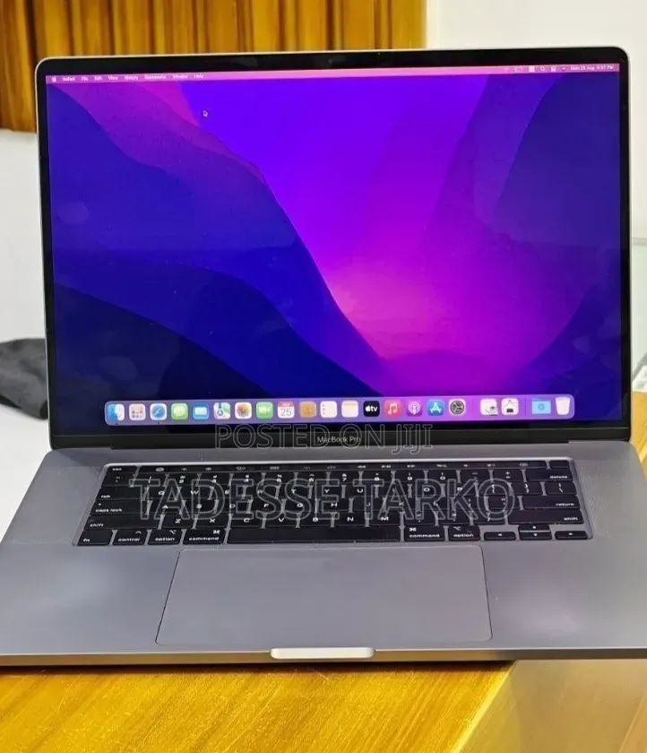 New Laptop Apple MacBook Pro 2018 32GB Intel Core i9 SSD 2T