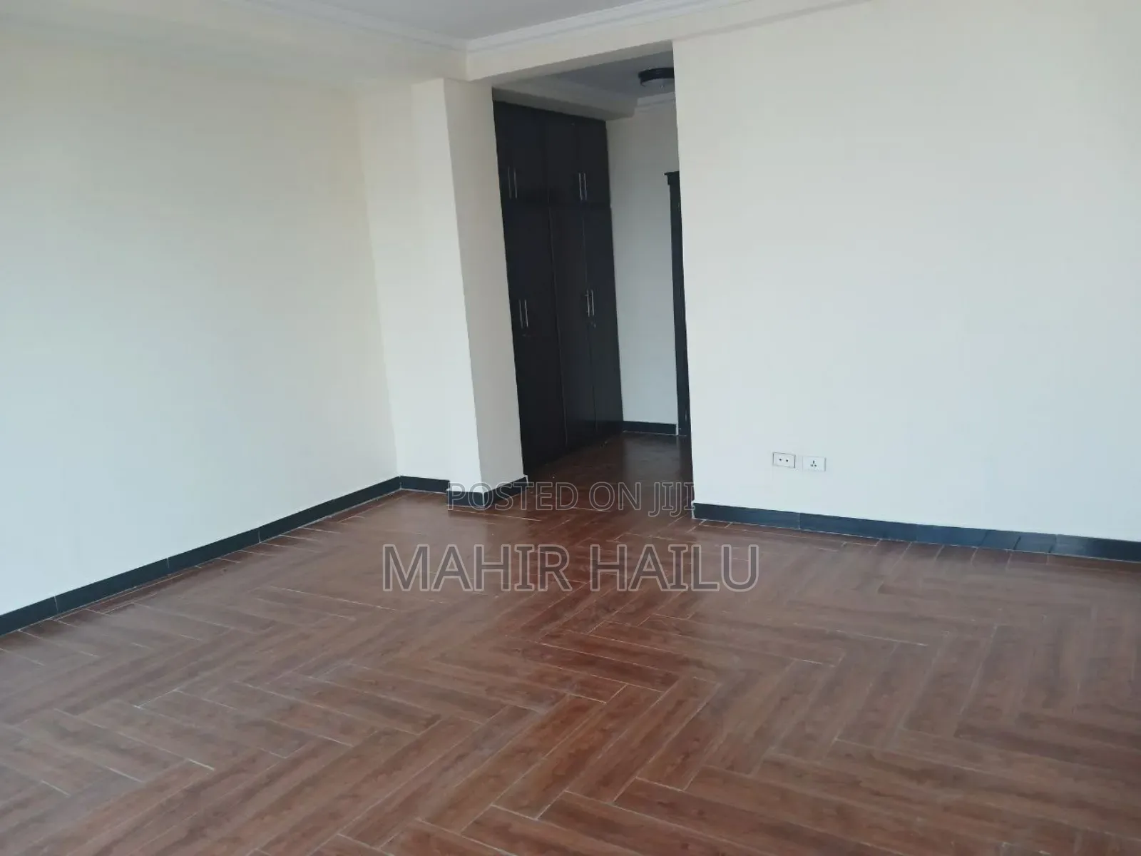 4bdrm Apartment in Real, Bole for rent