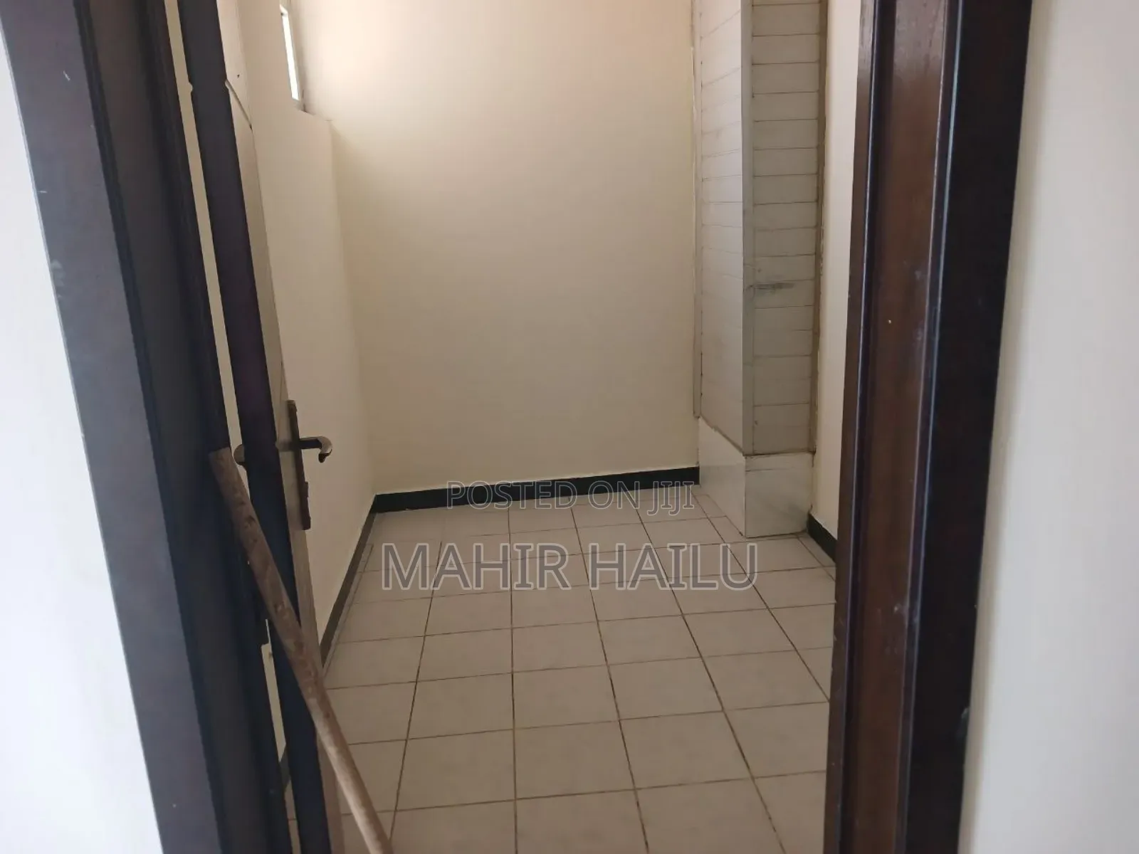 4bdrm Apartment in Real, Bole for rent