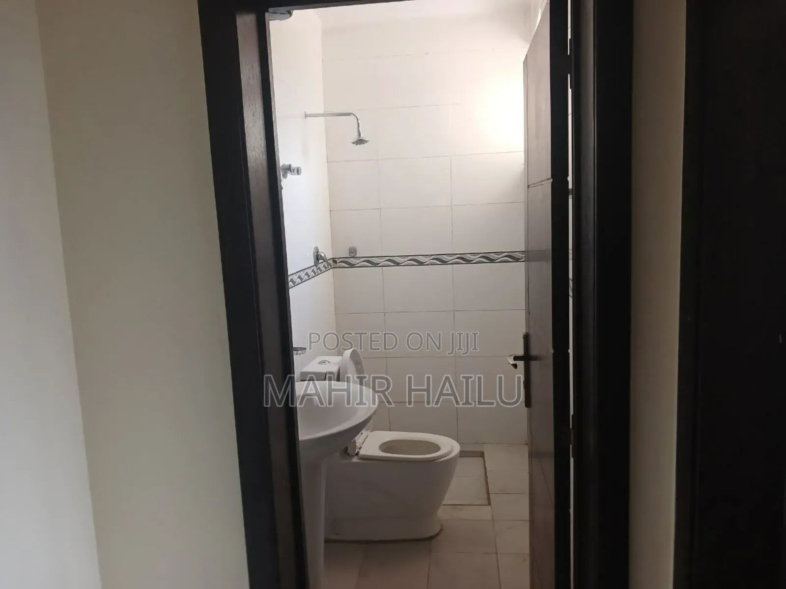 4bdrm Apartment in Real, Bole for rent