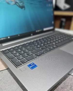 New Laptop HP ZBook Studio G8 32GB Intel Core i7 SSD 512GB