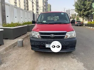 Toyota HiAce 2011 Red