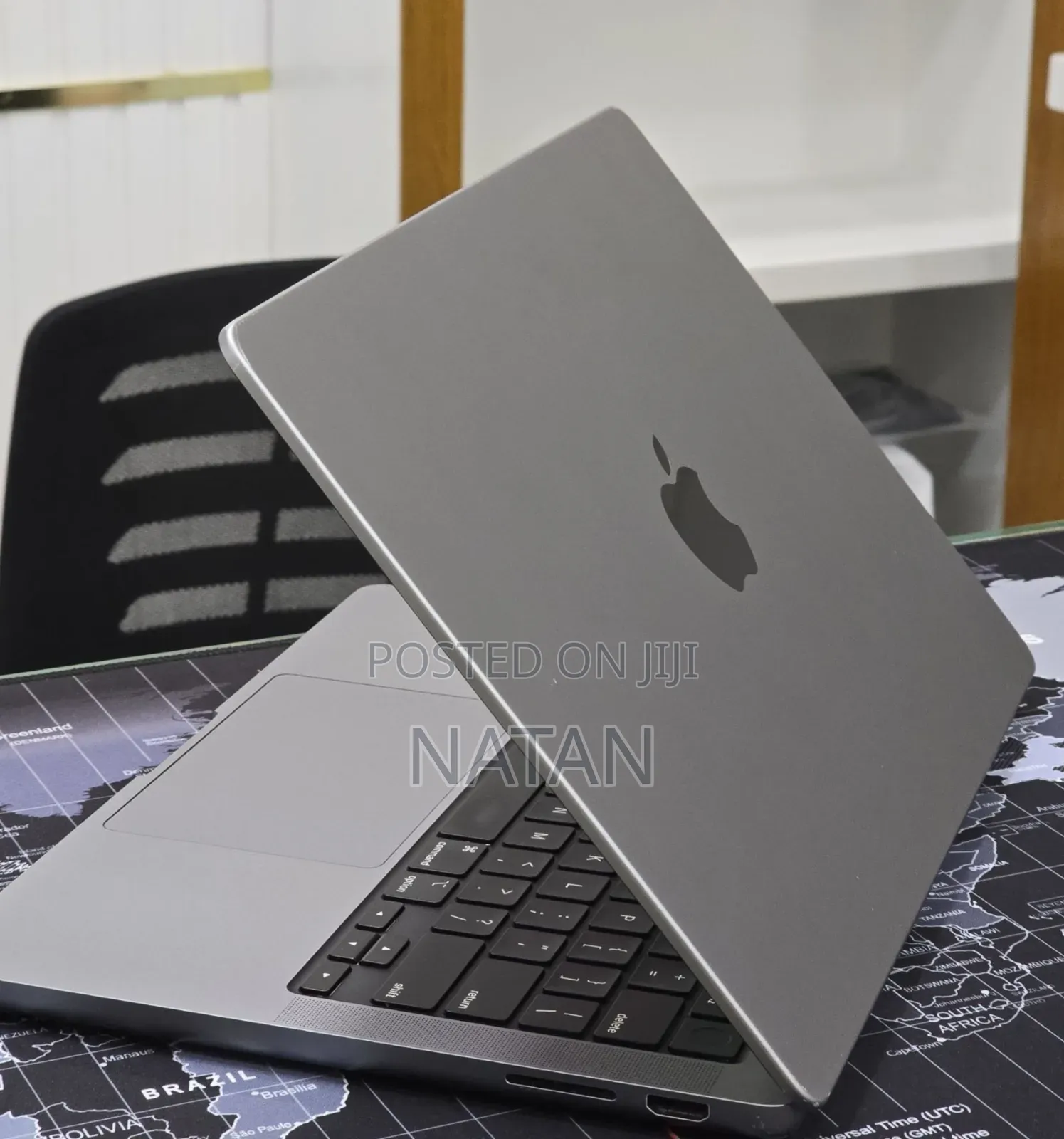 New Laptop Apple MacBook Pro 2023 M3 8GB Apple M3 SSD 512GB