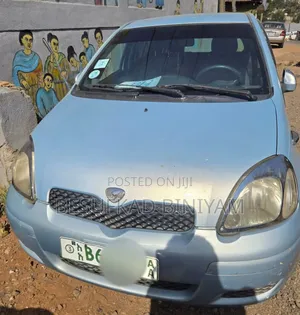 Toyota Vitz 1.0 FWD 5dr 2004 Blue