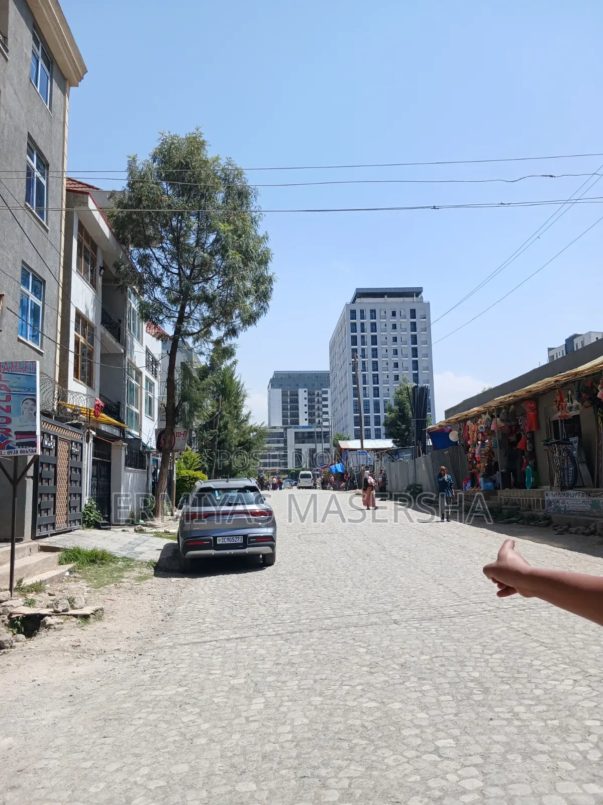 Furnished 3bdrm Apartment in Yeka for sale