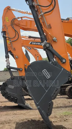 Develon Excavator With Low Price