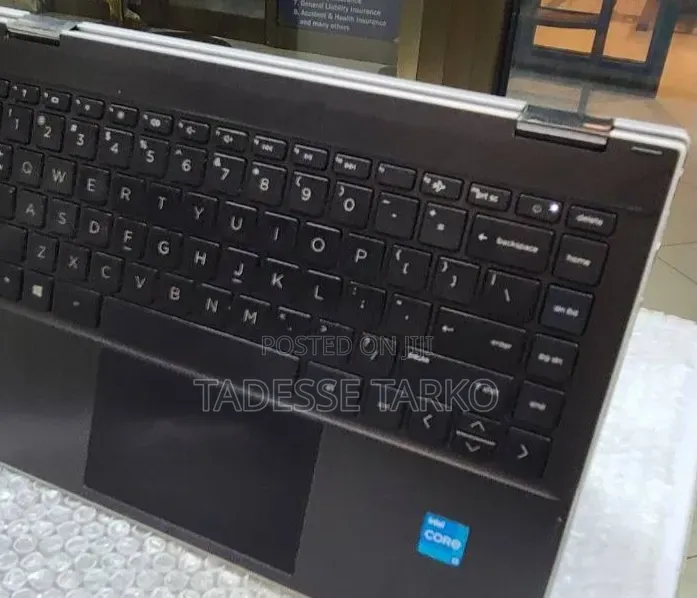 New Laptop HP Pavilion 14 8GB Intel Core i3 SSD 128GB