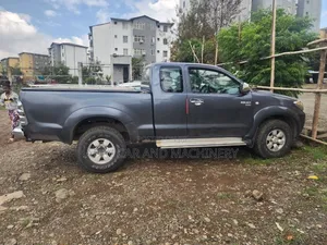 ይከራያል! Hilux Toyota Pick Up ይደውሉልን