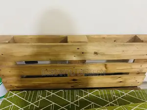 4‐Piece Wooden Pallet Sofa