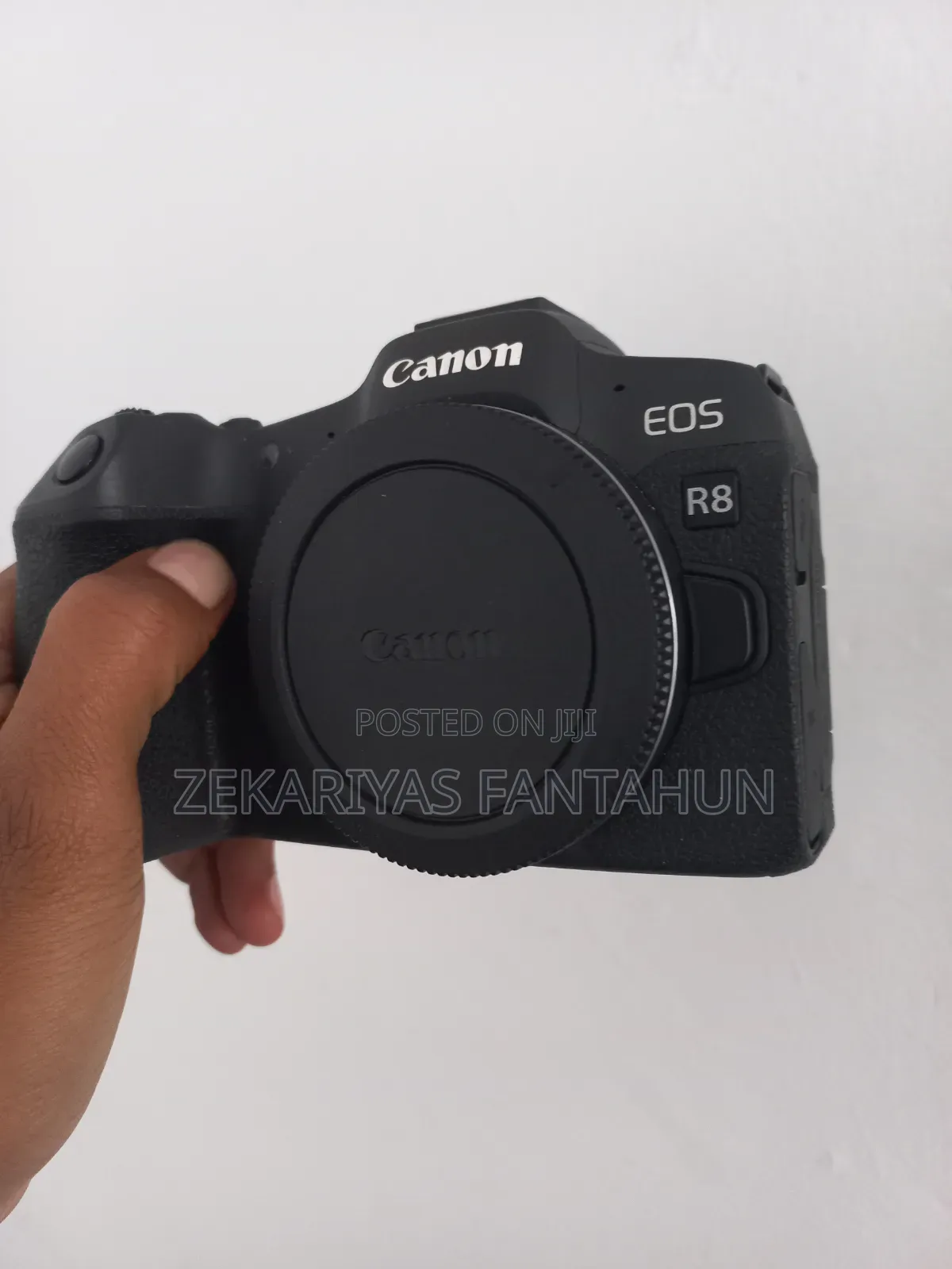 Canon R8 _With Lens