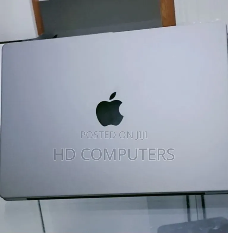 New Laptop Apple MacBook Pro 2021 M1 16GB Apple M1 Pro SSD 1T