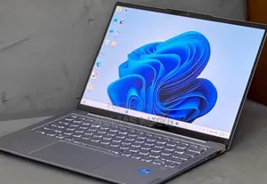 New Laptop Lenovo Yoga 700 16GB Intel Core i5 SSD 512GB
