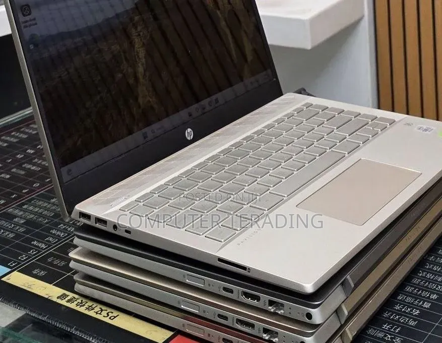 New Laptop HP Pavilion 15 8GB Intel Core i5 SSD 512GB