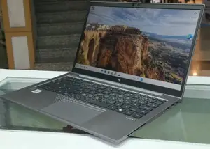 New Laptop HP ZBook Firefly 14 G7 16GB Intel Core i7 SSD 512GB