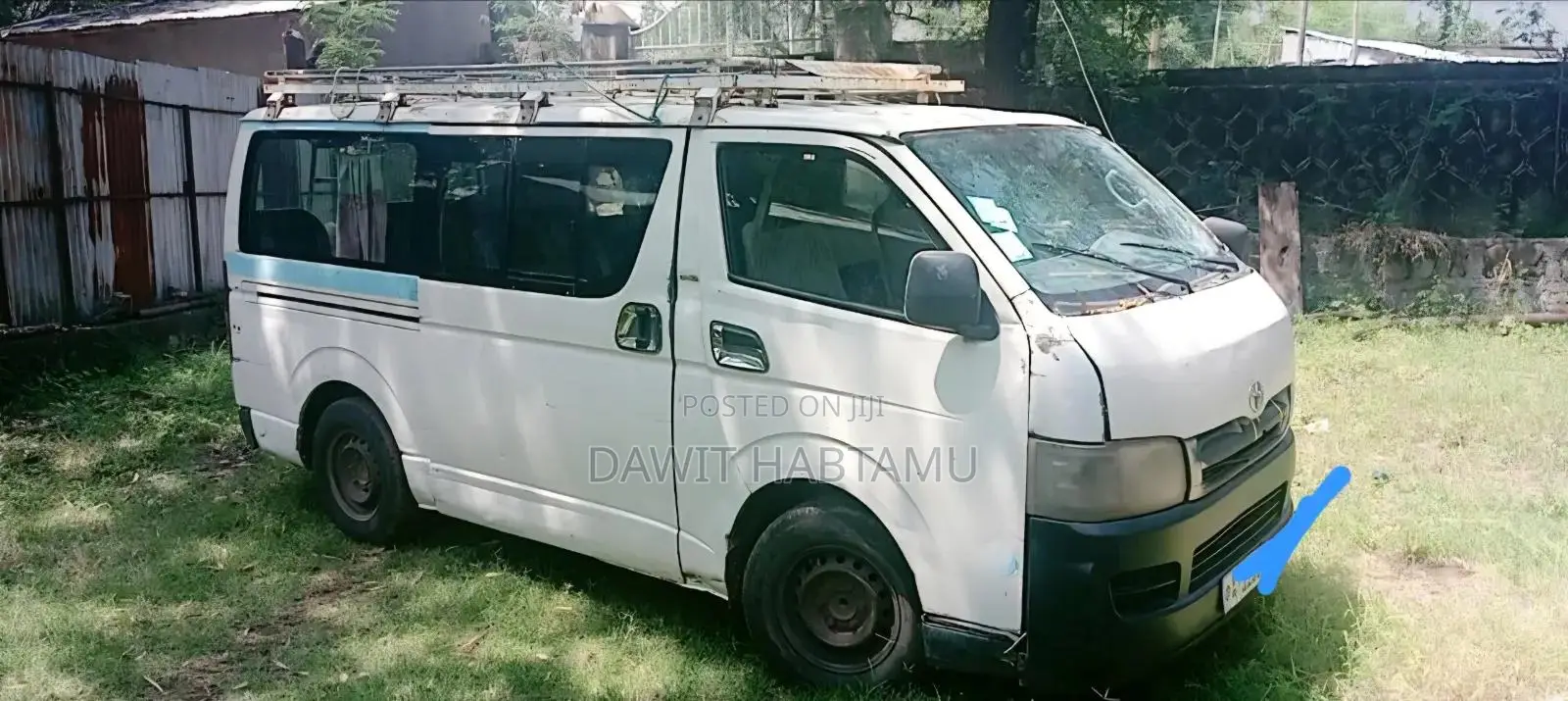 Toyota Hiace 220 2007 White