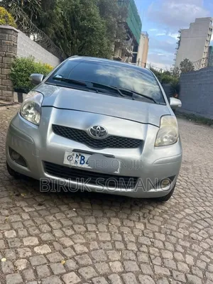 Toyota Yaris 2010 Gray