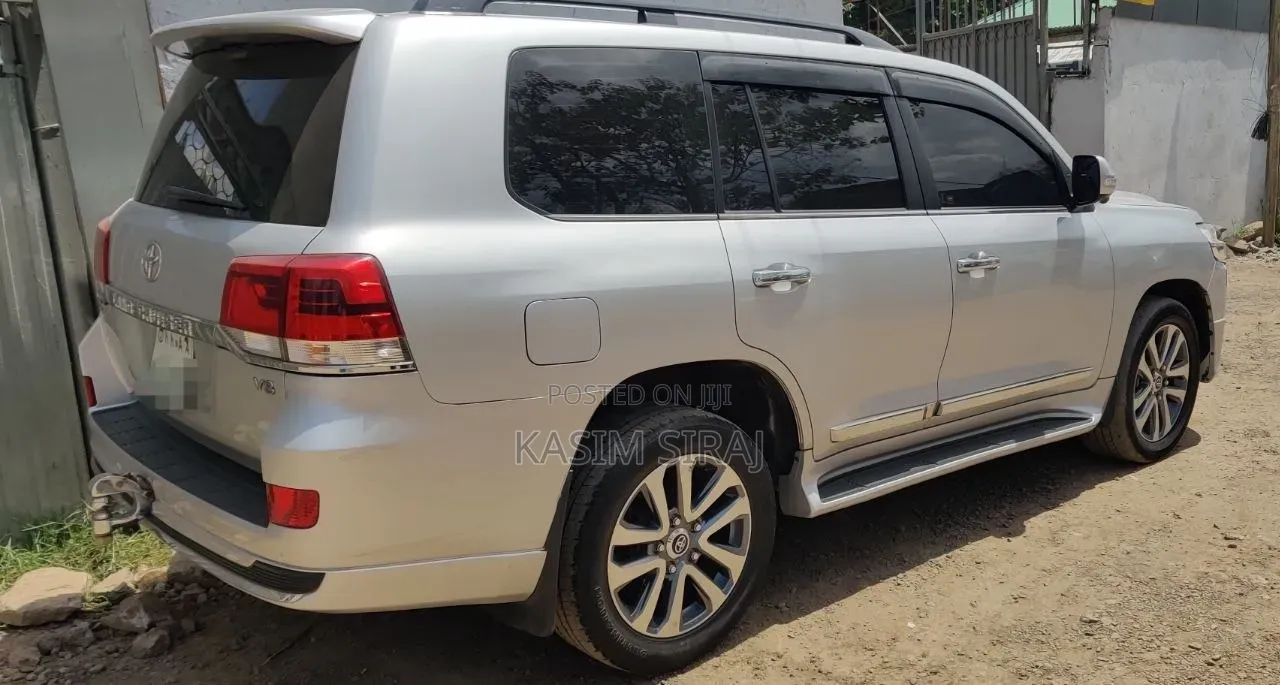 Toyota Land Cruiser 2020 Silver