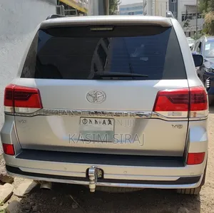 Toyota Land Cruiser 2020 Silver