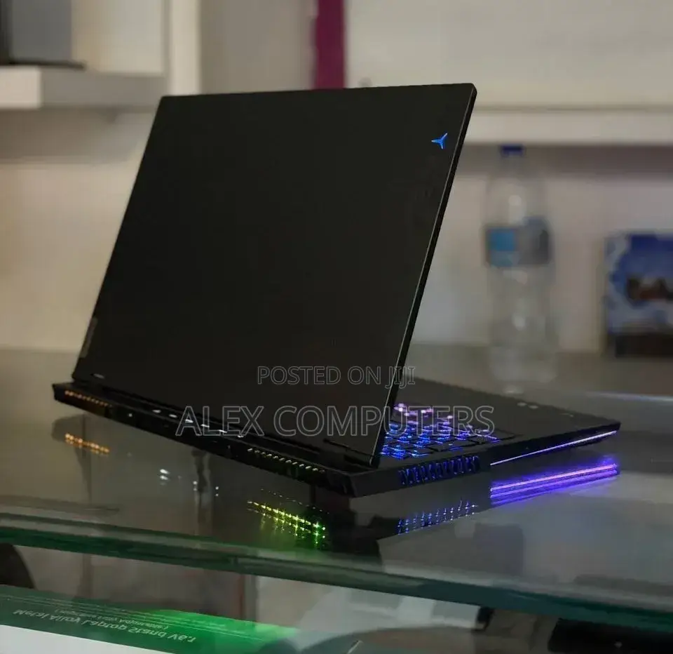 New Laptop Lenovo Legion 7 16GB AMD Ryzen 9 SSD 1T