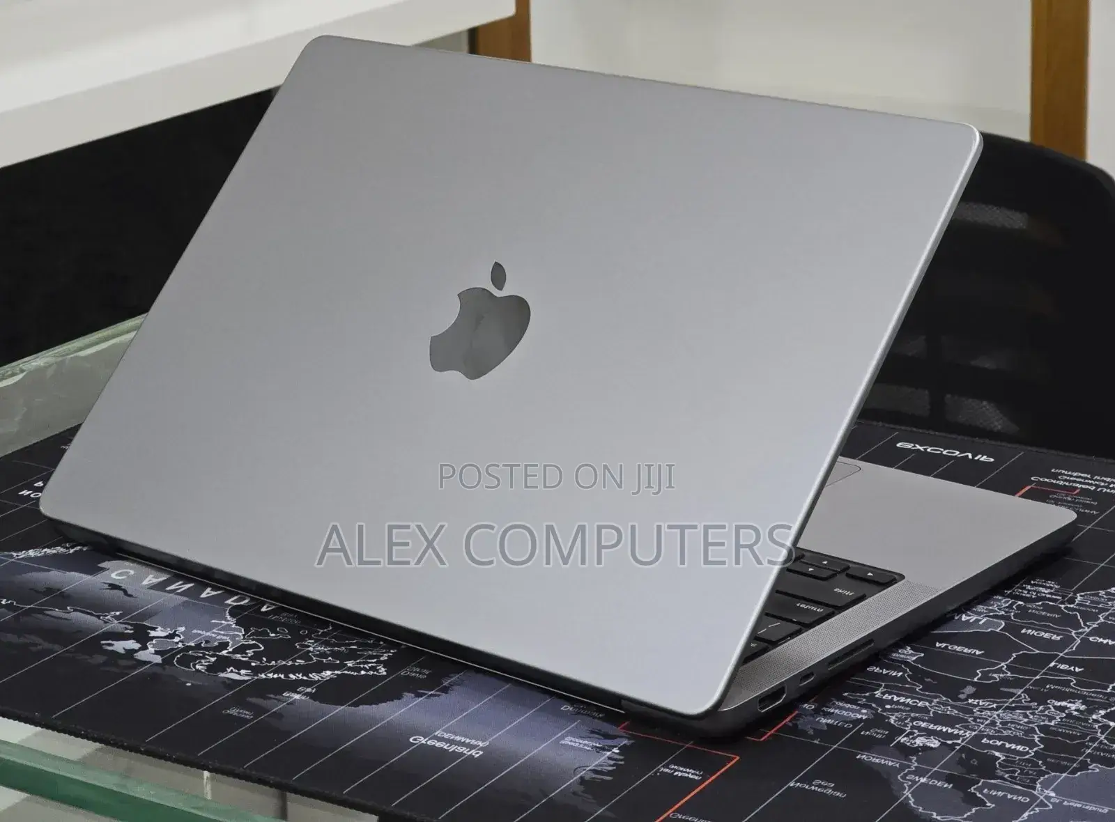 New Laptop Apple MacBook 32GB Apple M1 Pro SSD 512GB