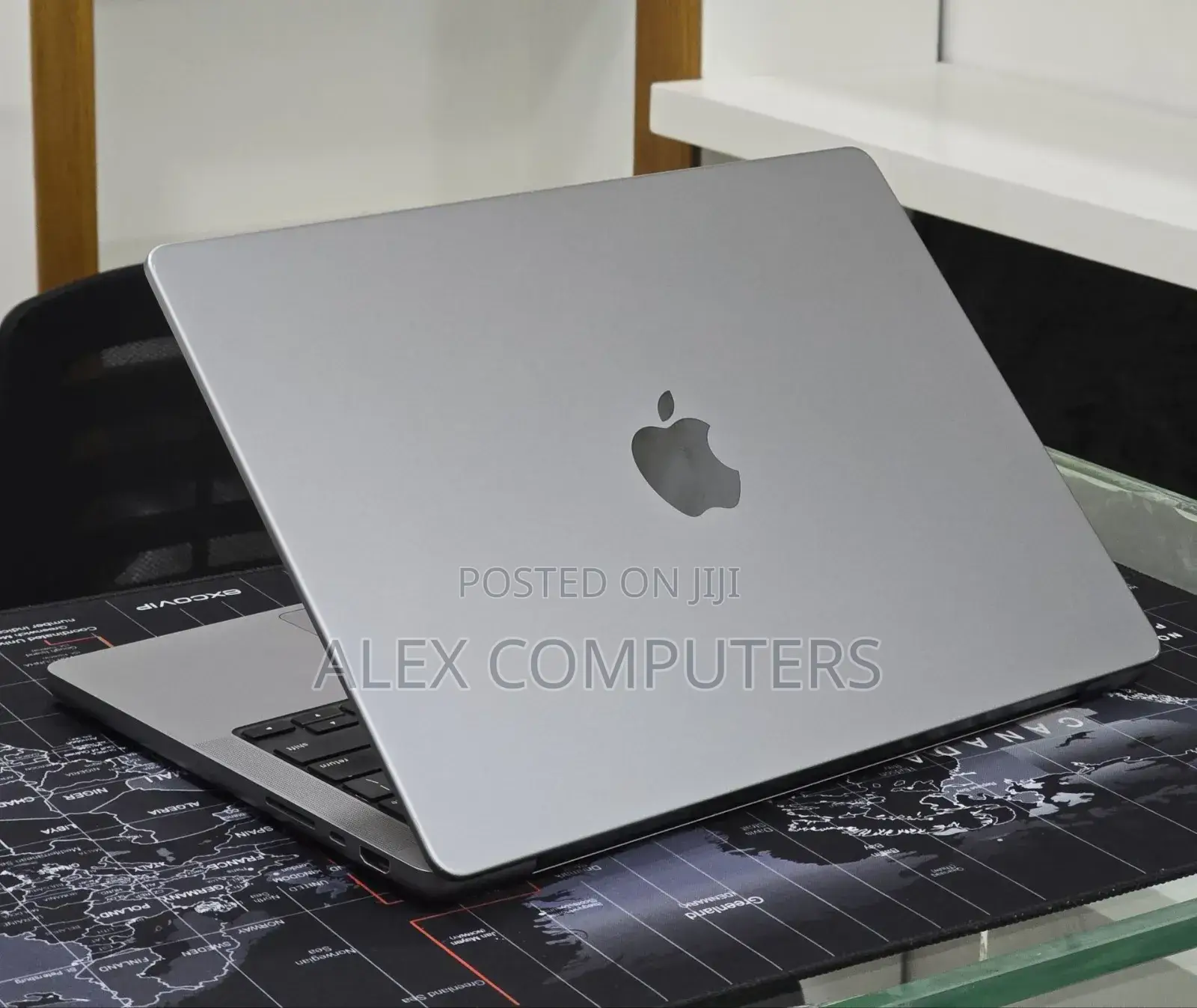 New Laptop Apple MacBook 32GB Apple M1 Pro SSD 512GB