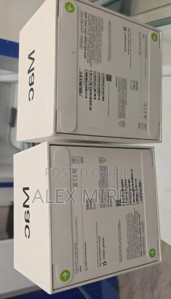 New Laptop Apple MacBook 16GB Apple M4 SSD 256GB