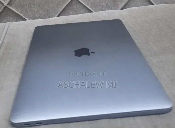 New Laptop Apple MacBook Pro 2017 16GB Intel Core i5 SSD 512GB