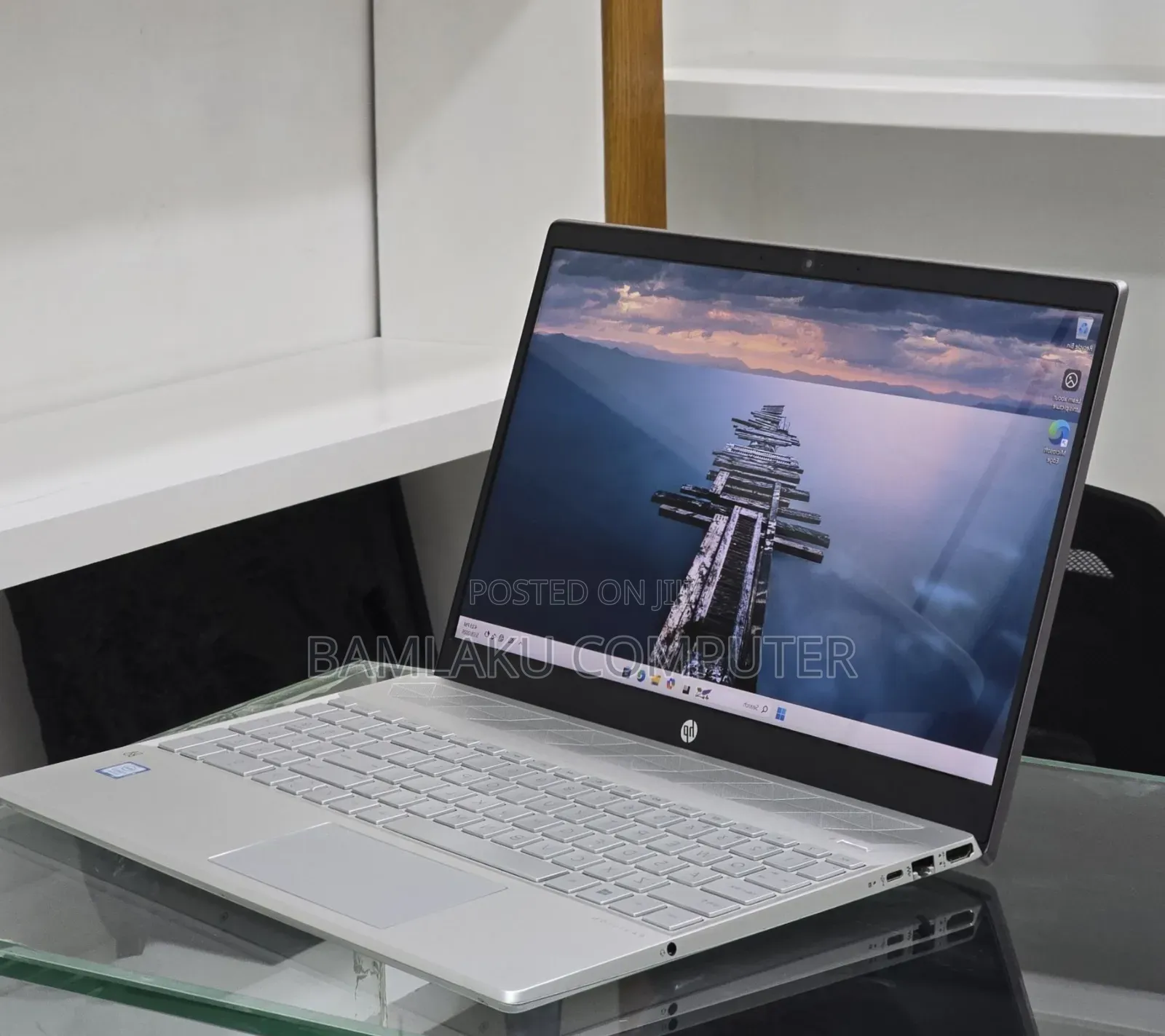New Laptop HP Pavilion 15 8GB Intel Core i7 SSD 256GB
