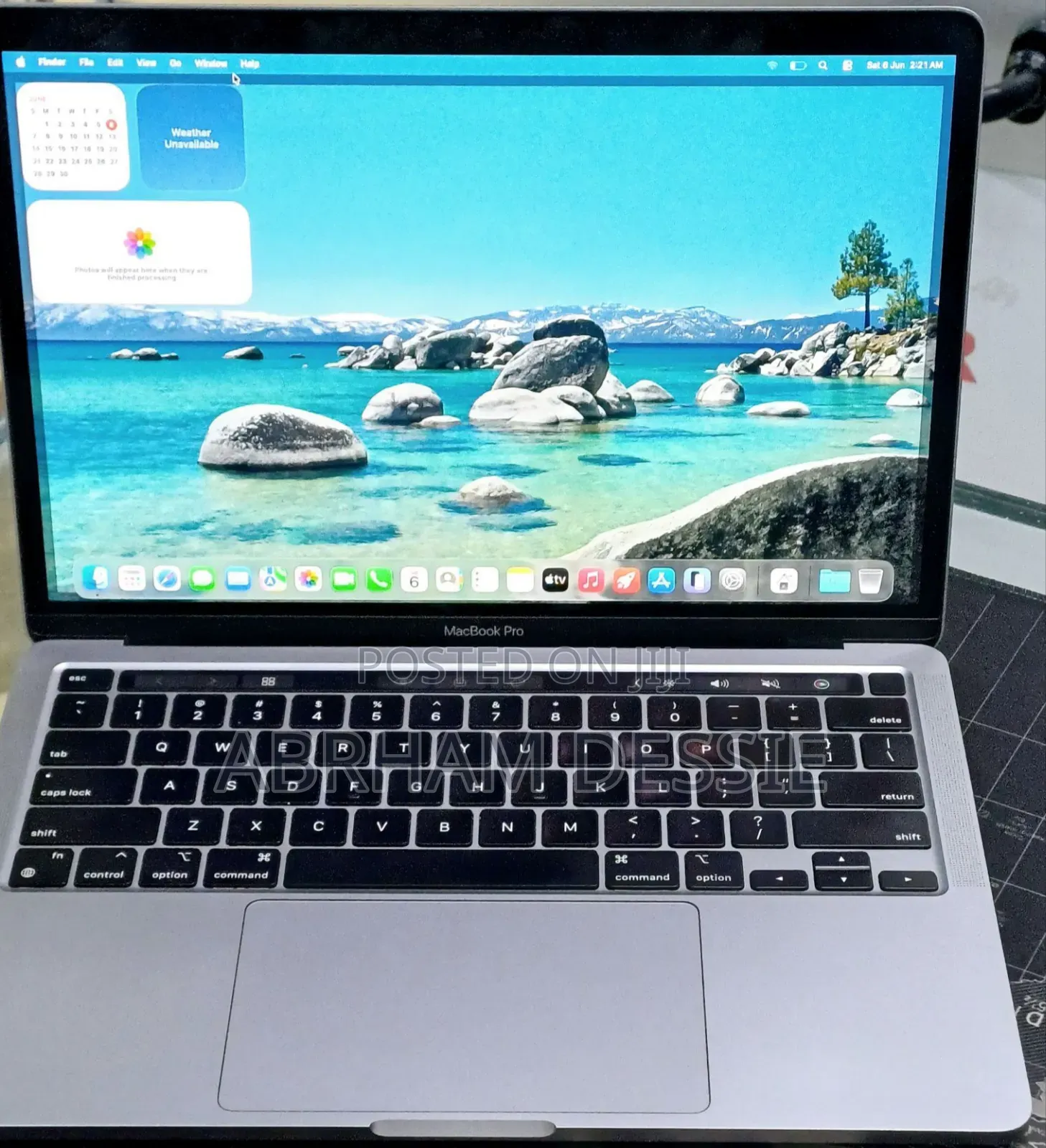 New Laptop Apple MacBook Pro 2022 M2 8GB Apple M2 SSD 512GB