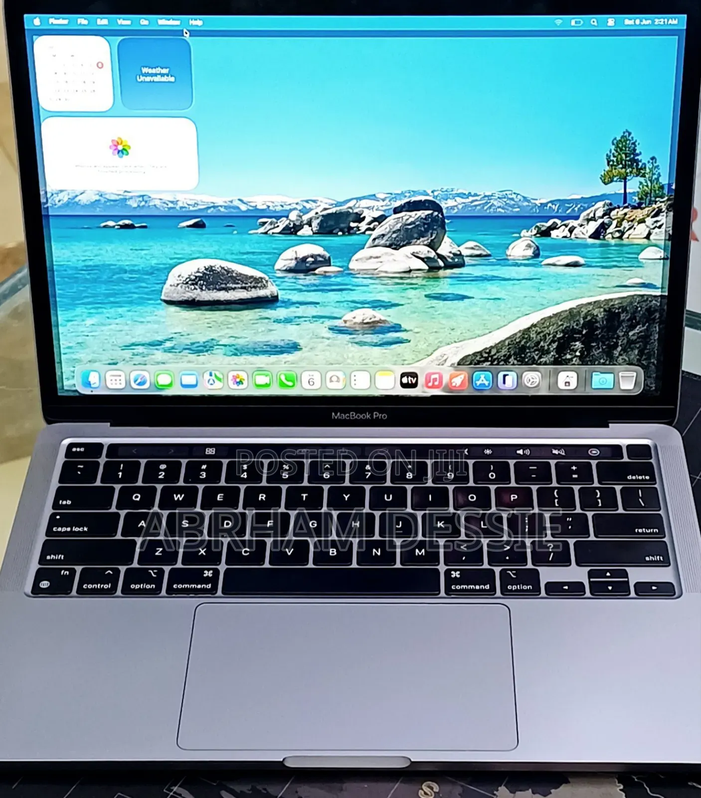 New Laptop Apple MacBook Pro 2022 M2 8GB Apple M2 SSD 512GB