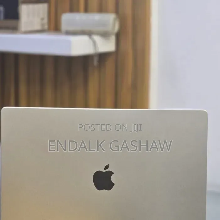 New Laptop Apple MacBook Pro 2021 M1 32GB Apple M1 SSD 512GB