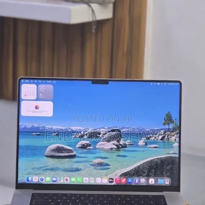 New Laptop Apple MacBook Pro 2021 M1 32GB Apple M1 SSD 512GB