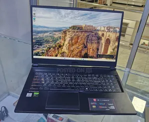 New Laptop MSI 16GB Intel Core i7 SSD 512GB