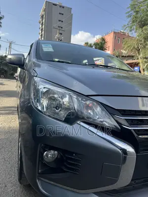 Mitsubishi Attrage 2021 Silver