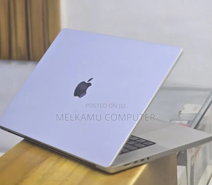 New Laptop Apple MacBook Pro 2021 M1 32GB Apple M1 SSD 512GB