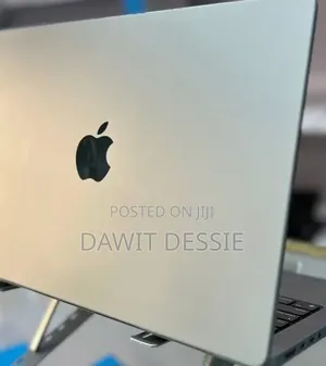 New Laptop Apple MacBook Pro 2021 M1 16GB Apple M1 Pro SSD 512GB