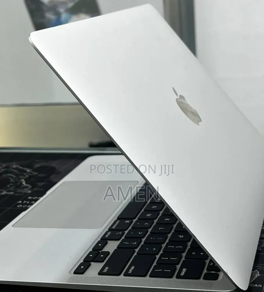 New Laptop Apple MacBook Air 16GB Apple M1 SSD 512GB