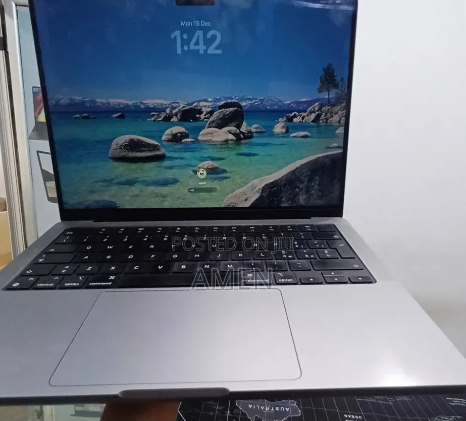 New Laptop Apple MacBook Pro 16GB Apple M1 SSD 512GB