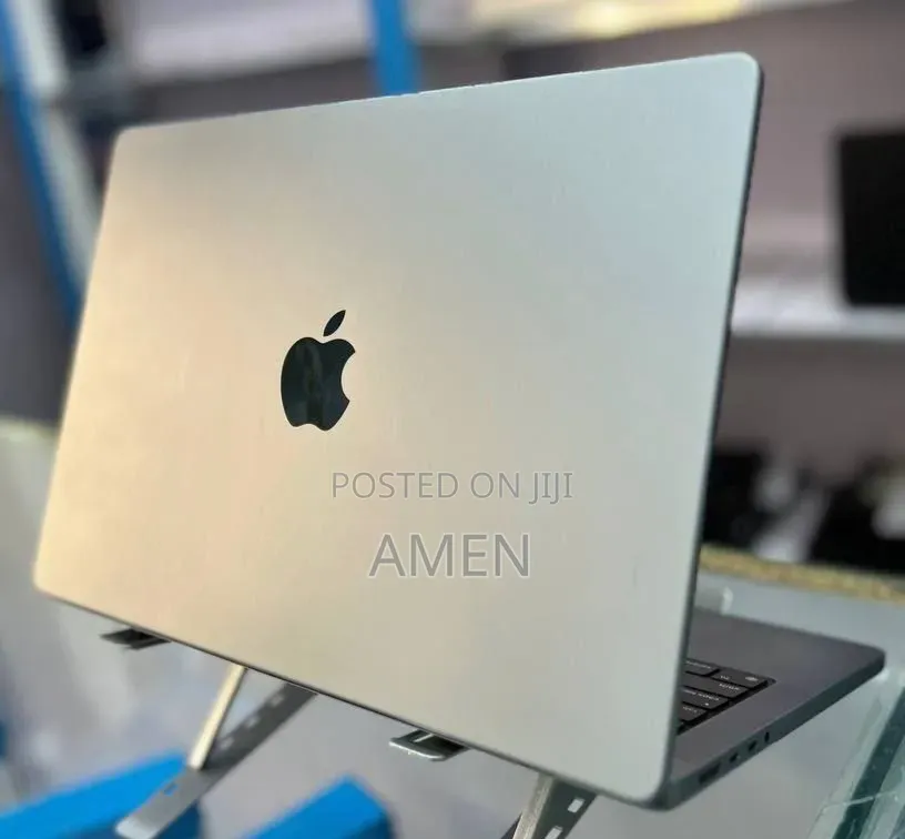 New Laptop Apple MacBook Pro 16GB Apple M1 SSD 512GB
