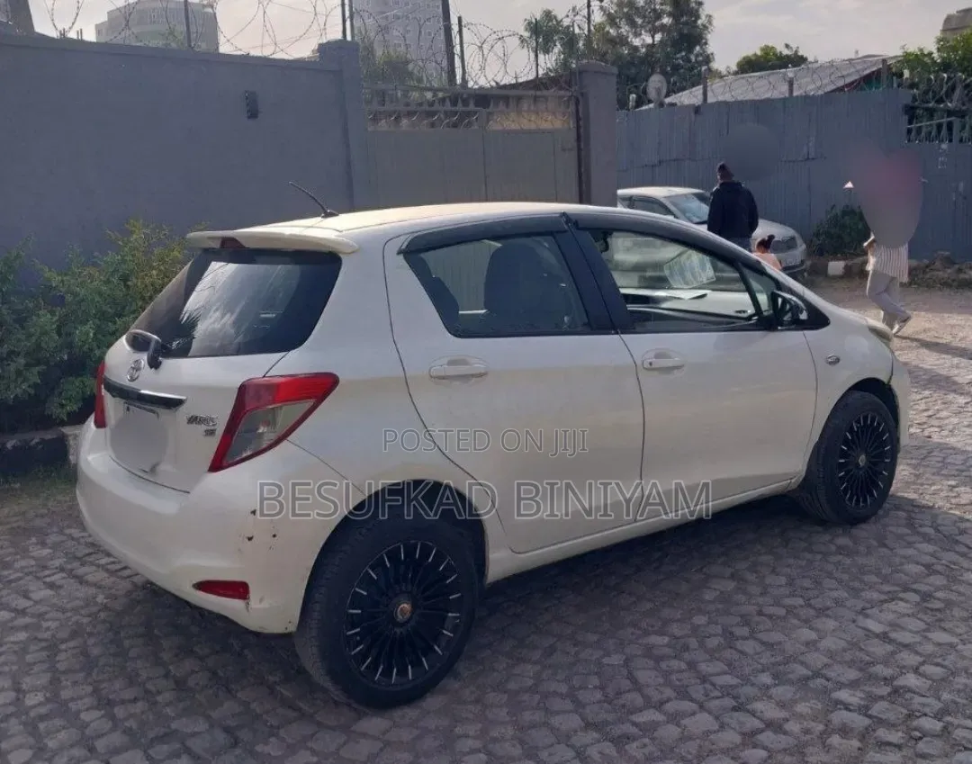 Toyota Yaris 2014 White