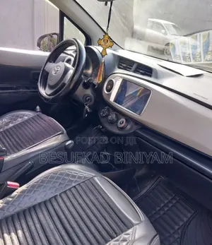 Toyota Yaris 2014 White